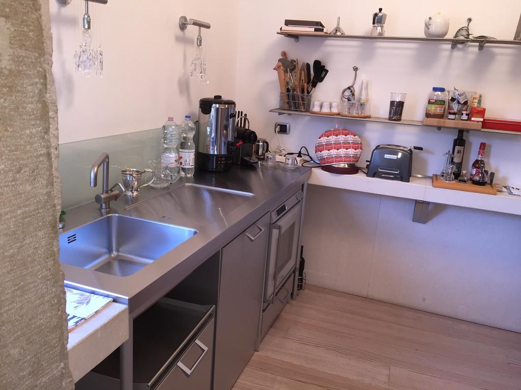 Ghetto Modern Apt For 4, Venice 아파트 외부 사진