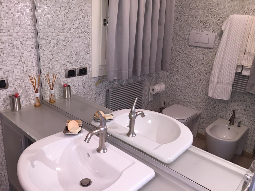 Ghetto Modern Apt For 4, Venice 아파트 외부 사진
