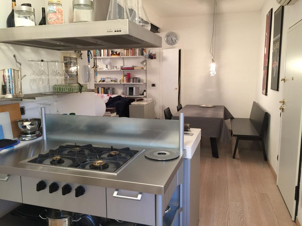 Ghetto Modern Apt For 4, Venice 아파트 외부 사진
