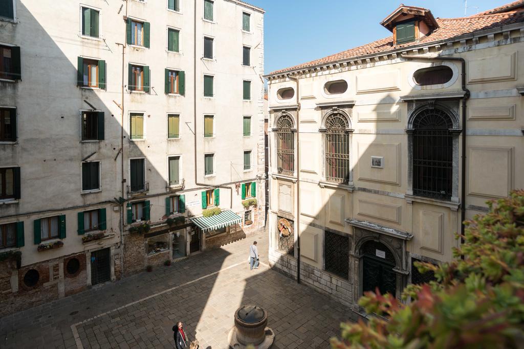 Ghetto Modern Apt For 4, Venice 아파트 외부 사진